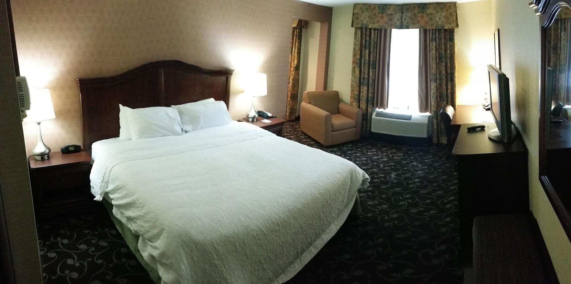 Hotel Hampton By Hilton Brattleboro Esterno foto