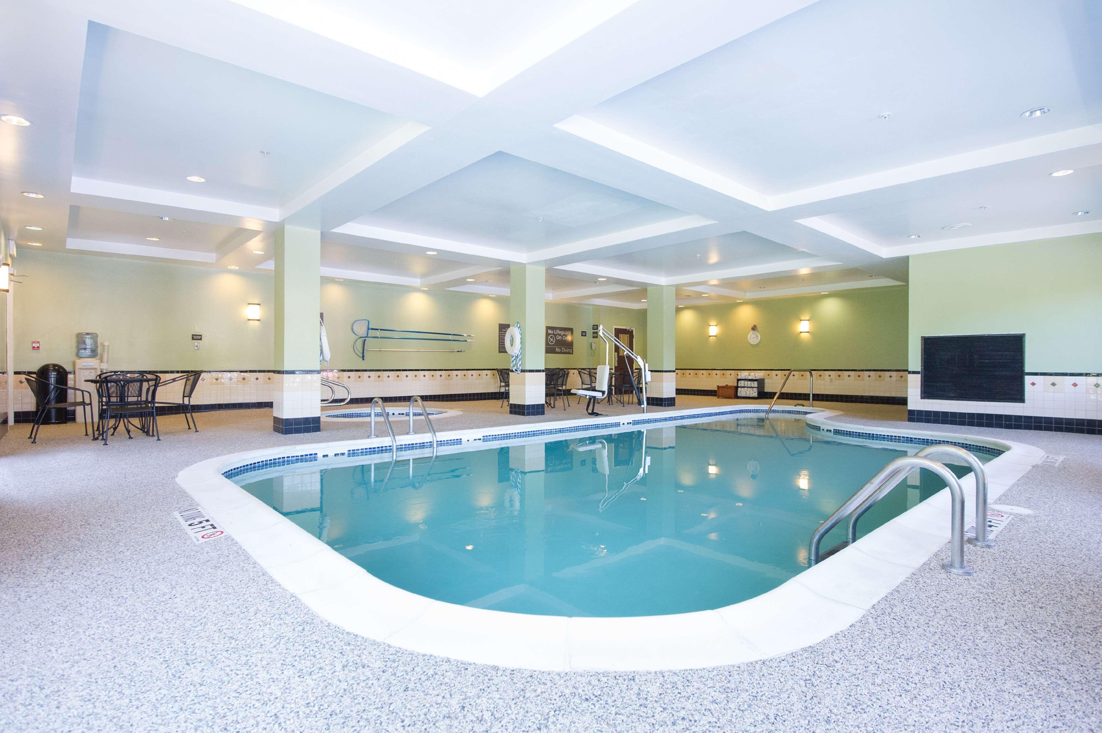 Hotel Hampton By Hilton Brattleboro Esterno foto