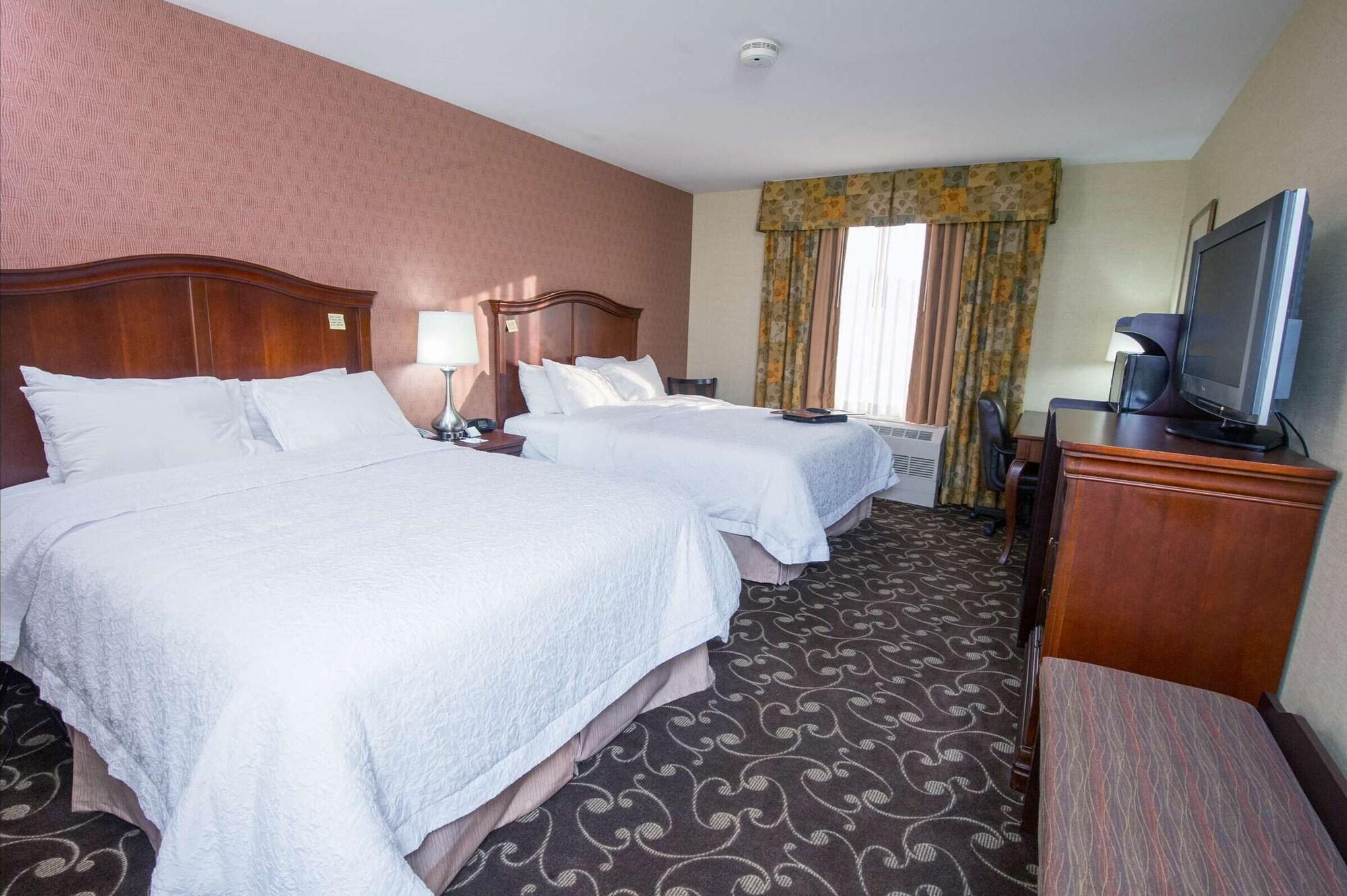 Hotel Hampton By Hilton Brattleboro Esterno foto