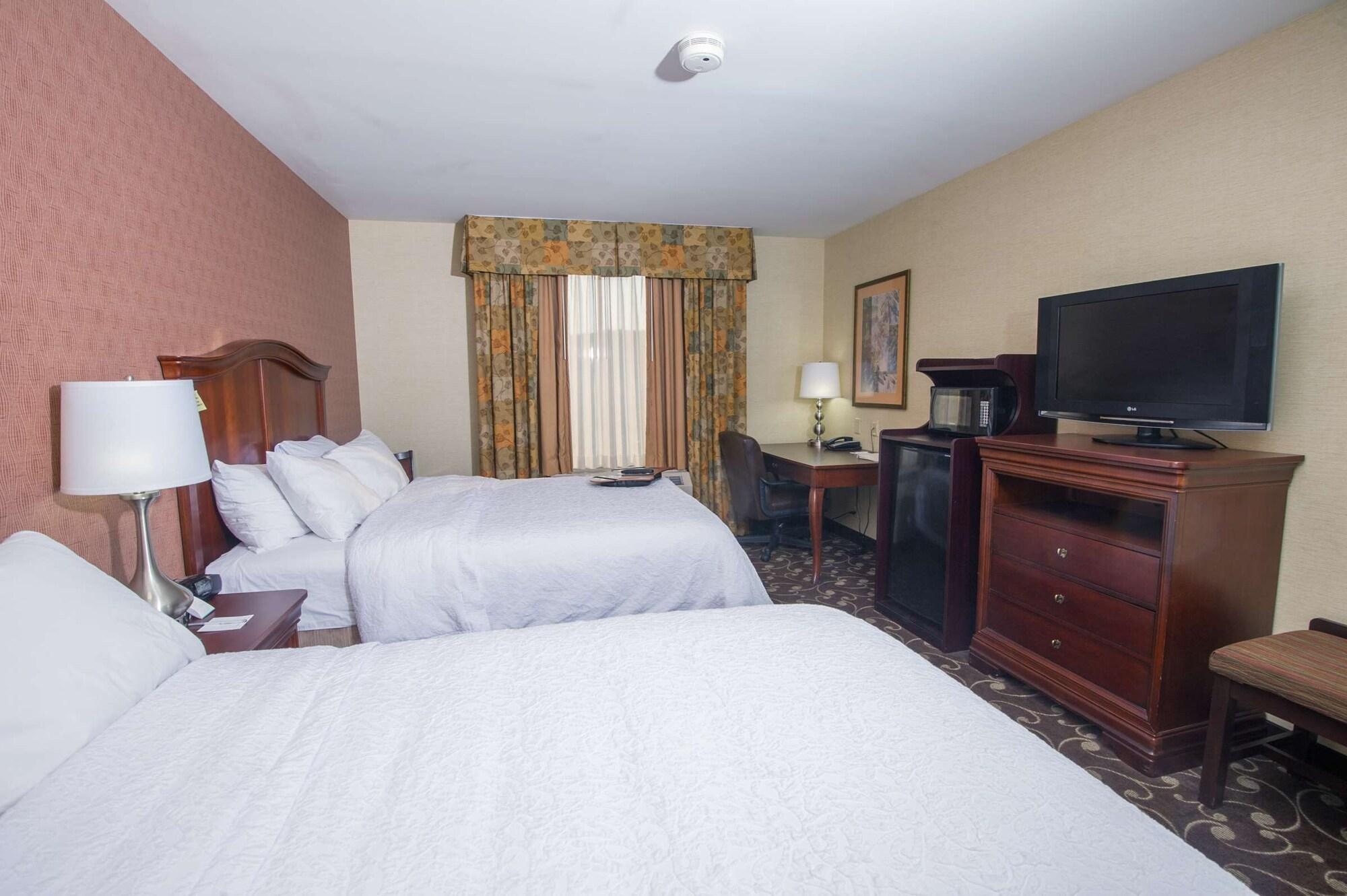 Hotel Hampton By Hilton Brattleboro Esterno foto